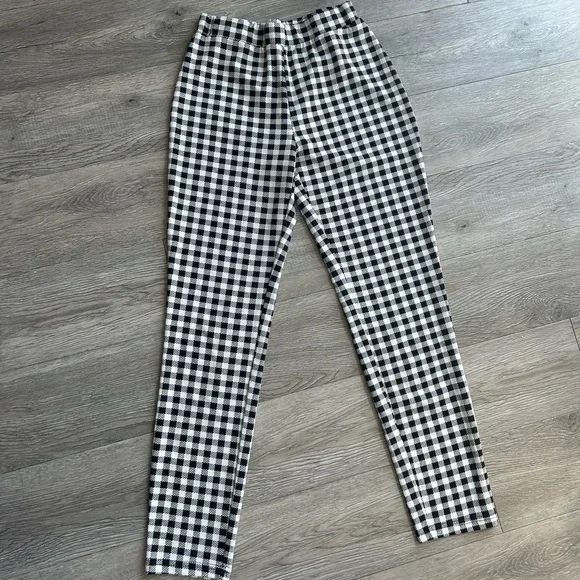 Capris - Picture 3 of 3